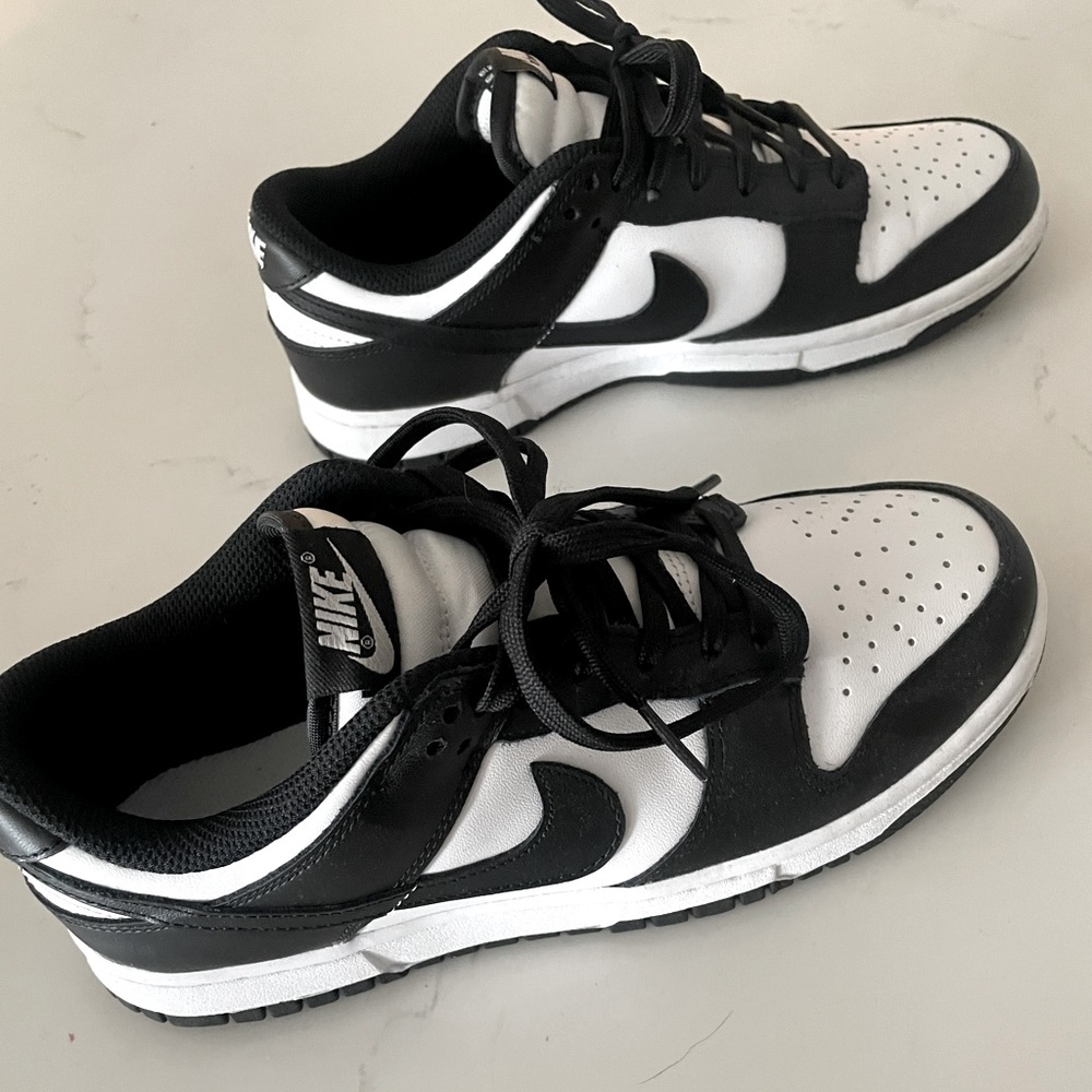 NWT Nike Low Dunks Women’s size 8 Panda B&W guaranteed authentic